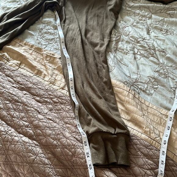 Olive Green Solid Color Short Sleeve Elastic Waist Jumpsuit Size S - Picture 9 of 10